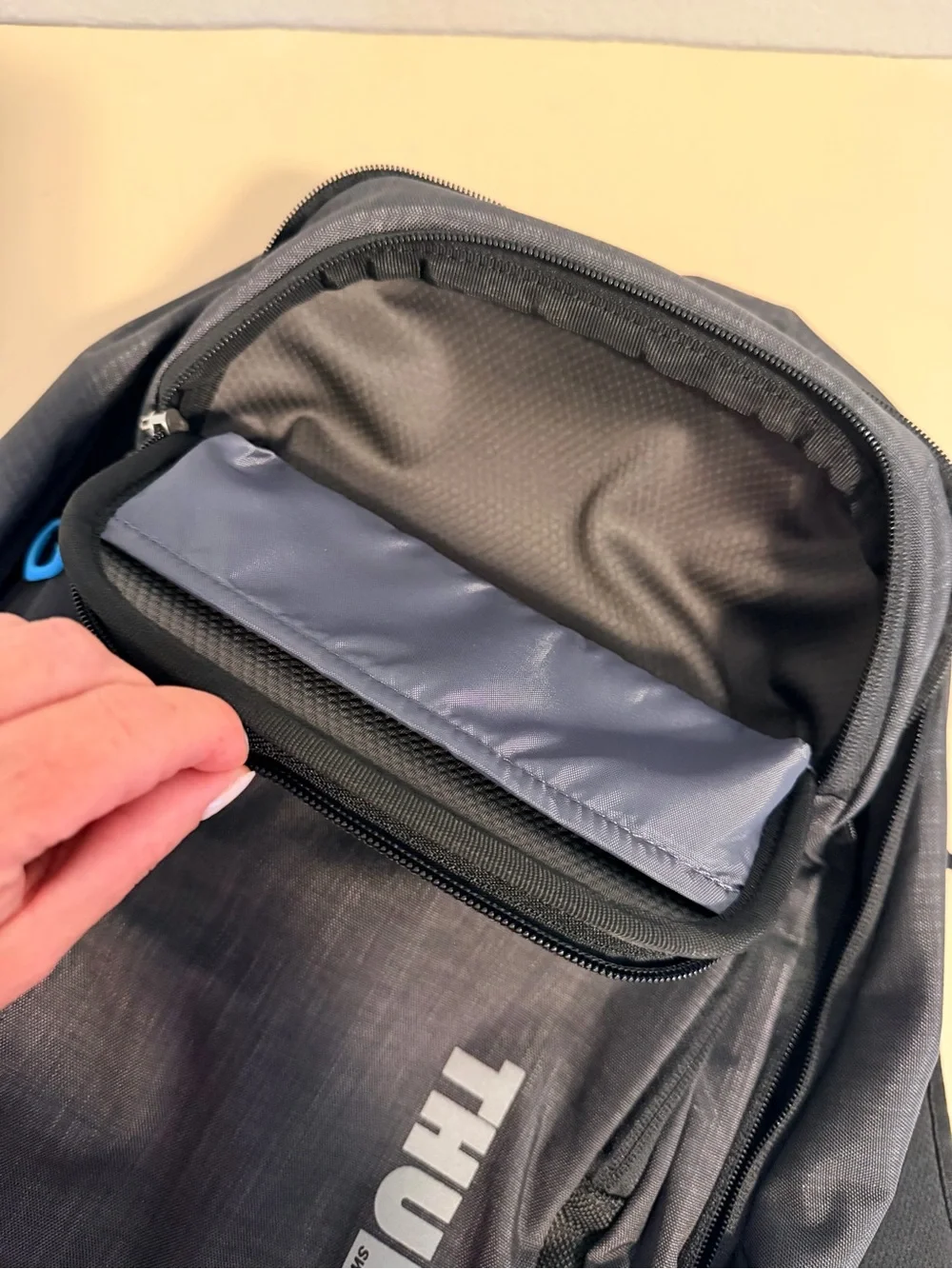 Thule Strävan 15" Tech Laptop Backpack - Dark Shadow Gray/Black - Picture 7 of 12